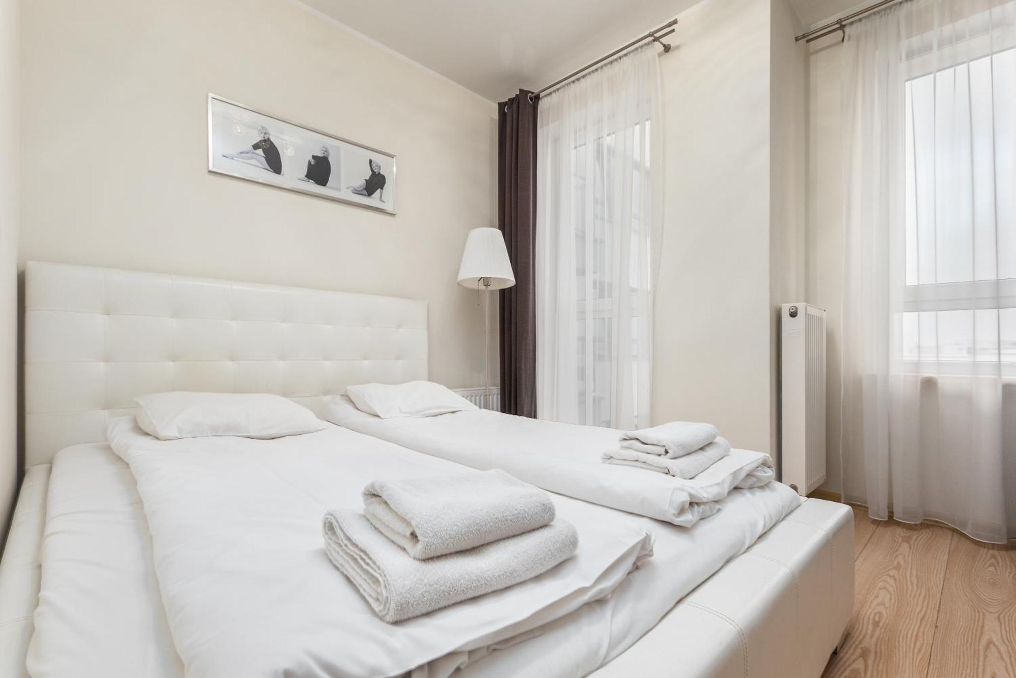 Al Krakowska 291A By Homeprime Warsaw Luaran gambar